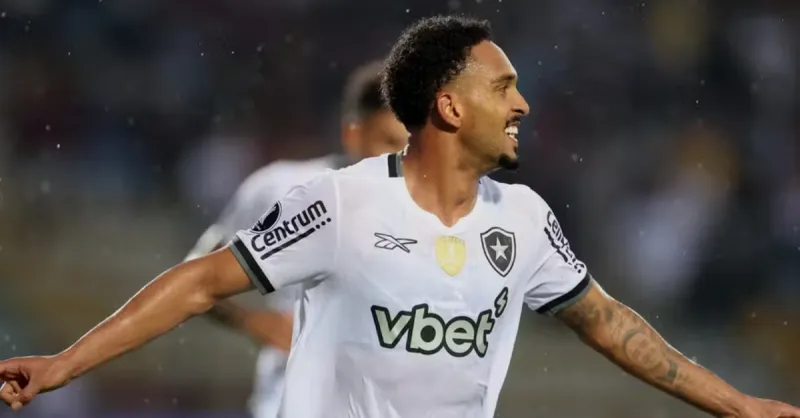 Vitória do Botafogo na Libertadores: Vitinho Comenta Jogo e Desempenho da Equipe