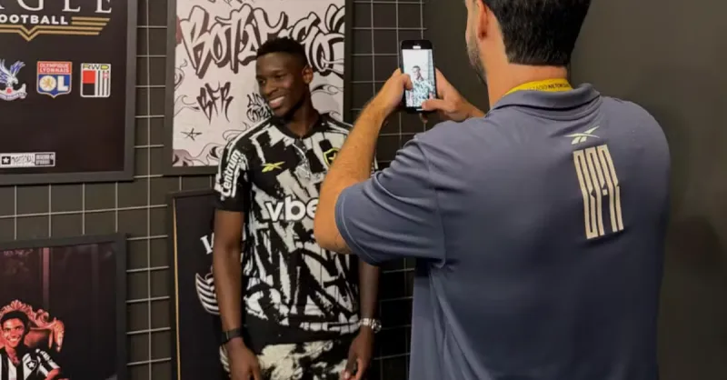 Luiz Henrique: O Ídolo de Volta ao Botafogo – Sentimento, Emoção e Legado