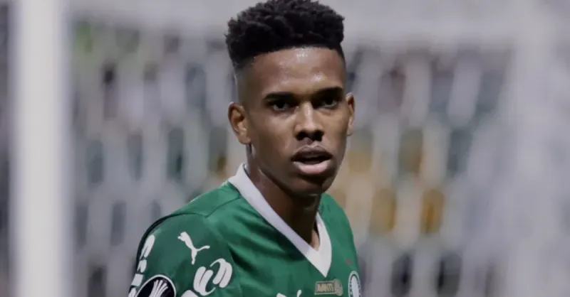 Estevão no Banco Contra Botafogo? Entenda a Polêmica no Palmeiras