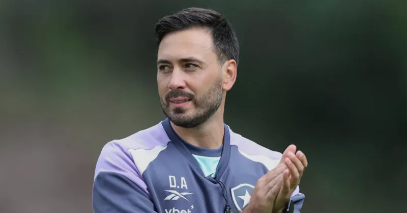 Botafogo: Estreia de Davide Ancelotti Vira Manchete Internacional e Revela Novas Táticas