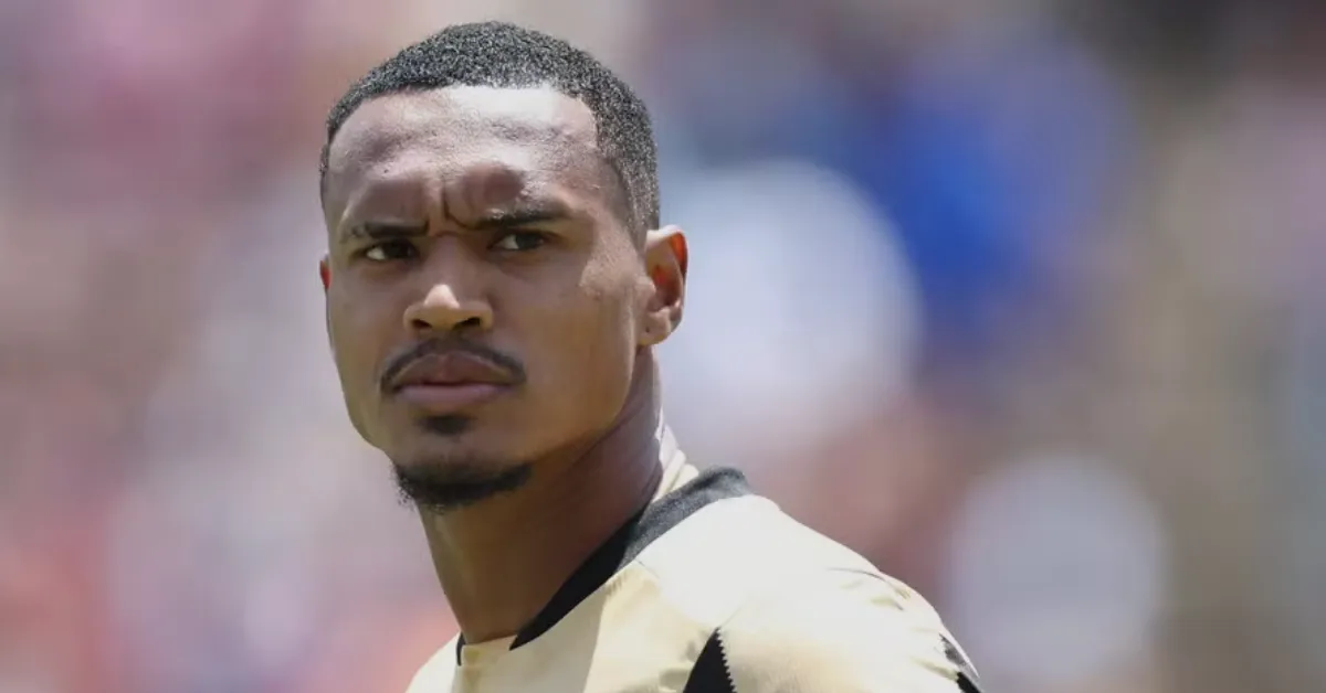 John no West Ham: Goleiro do Botafogo Abre Mão de Legado Histórico?