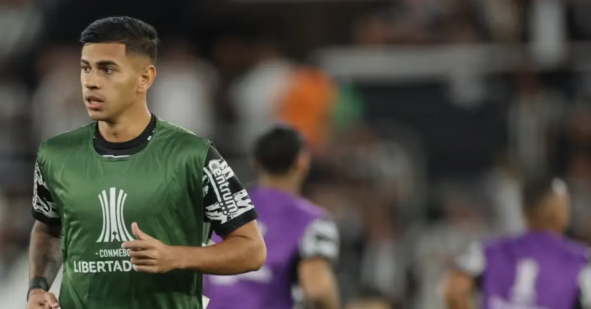 Botafogo: David Ricardo Fora do Confronto Crucial Contra o Palmeiras por Lesão