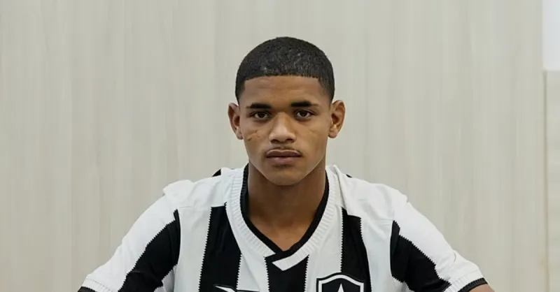 Botafogo Empresta Huguinho ao RWDM: A Visão Estratégica de John Textor na Bélgica