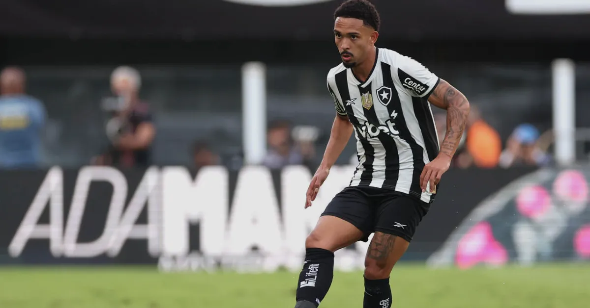 Vitinho em Dúvida para Confronto Crucial do Botafogo na Copa do Brasil