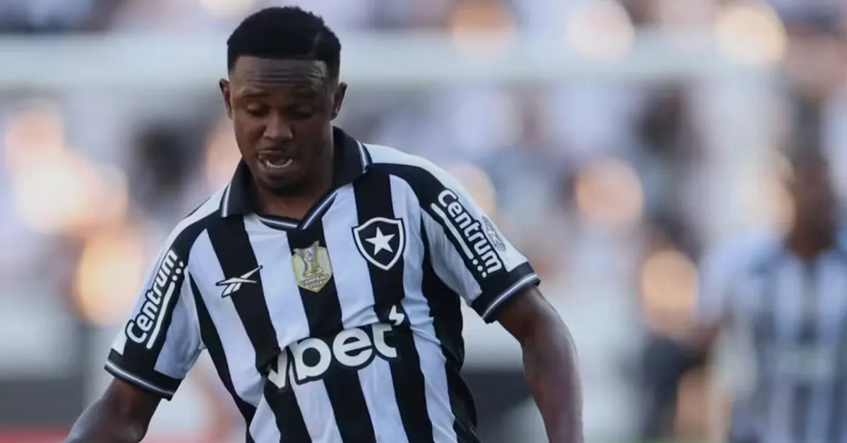 Jeffinho Brilha no Botafogo: Peça Chave e Rumo ao Recorde de Partidas