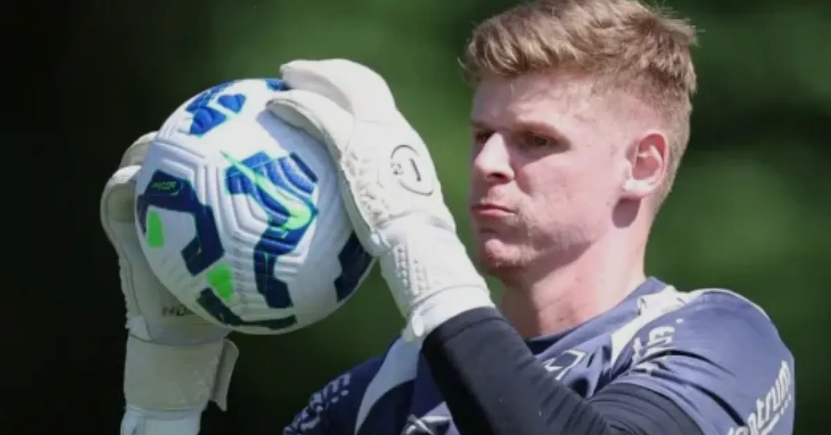 Botafogo: Raul estende contrato até 2027 e projeta titularidade no Carioca