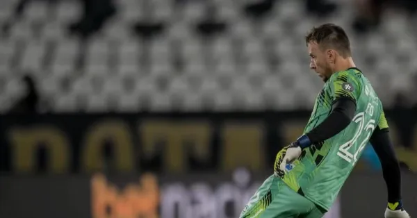 Neto celebra reestreia pelo Botafogo após grave lesão e mira temporada vitoriosa